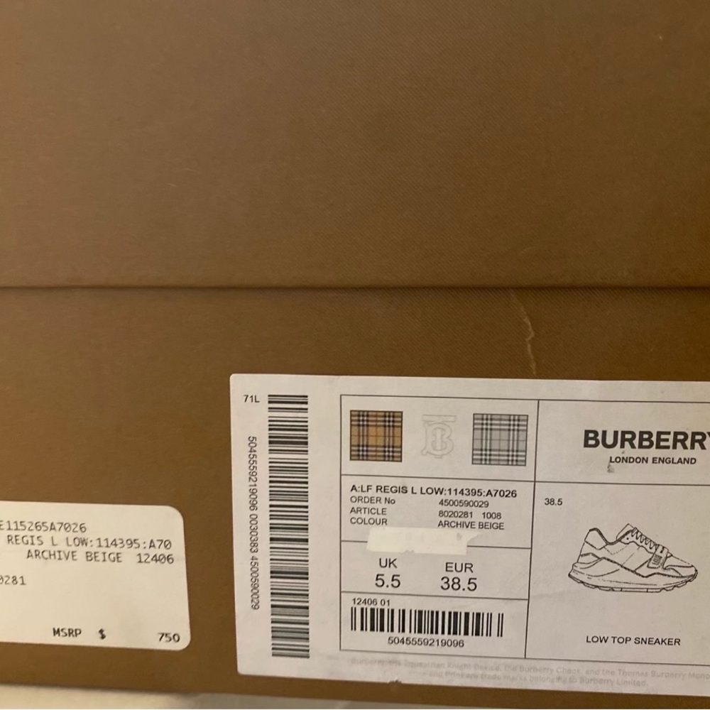 Euro 38.5 W used Vintage check,
Lace-up and Velcro tab Burberry
Made in Italy - Picture 2 of 3